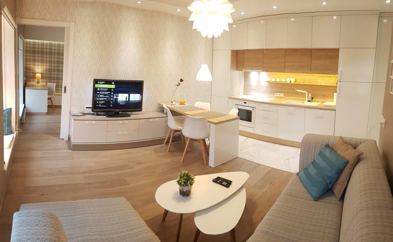 Happy Innside, Free Parking, Self Check-In 7X24H, Ac Βίλνιους Εξωτερικό φωτογραφία